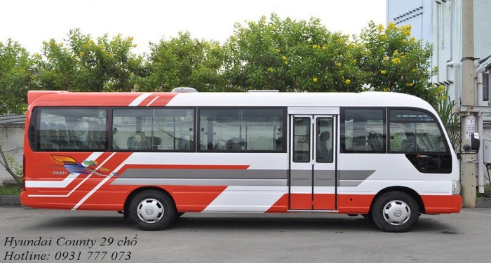 Hyundai County 29 chỗ nhập khẩu, chỉ cần trả trước 200 triệu, giao xe trong vòng 5 ngày