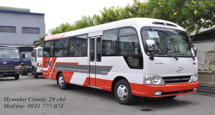 Hyundai County 29 chỗ nhập khẩu, chỉ cần trả trước 200 triệu, giao xe trong vòng 5 ngày