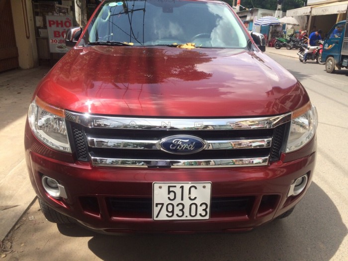 Bán Ford Ranger XLT,canopy sx 2014 xe đẹp màu đỏ