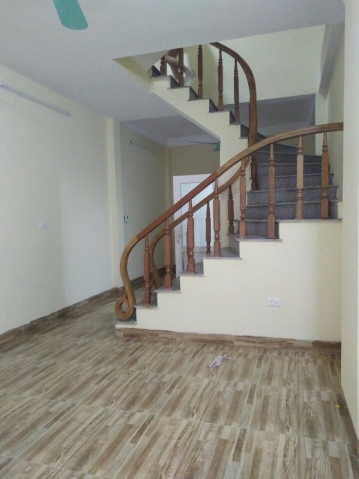 C.C Bán Nhà Ngõ 75 Tân Triều Triều Khúc Thanh Xuân. DT38m2*4T Giá 1,95 tỷ