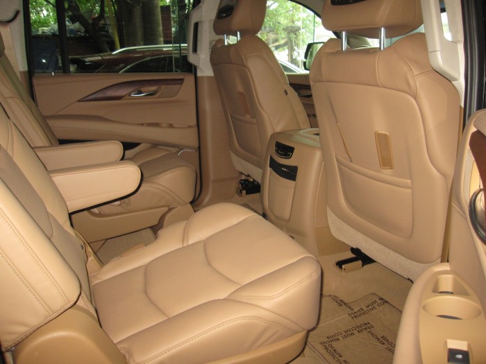 Cadillac Escalade esv platium 2015 đã sử dụng