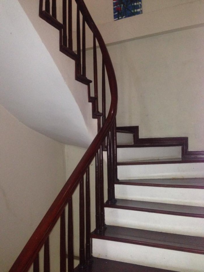 Nhà 4 Tầng. Phạm Ngọc Thạch – Phân Lô- Ô tô- Giá: 3.3tỷ
