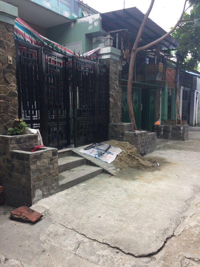 Nhà hẻm Nguyễn Hữu Tiến