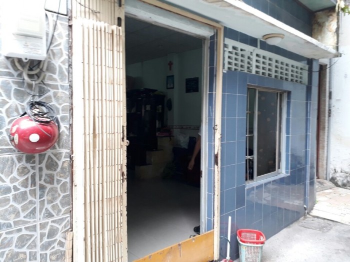 Bán gắp nhà hẻm cách MT Nguyễn Đình Chiểu 20m. DT 3,9x7,2m . Giá 3t250 còn TL