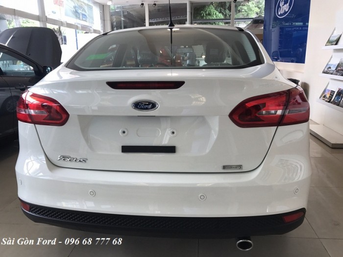 Khuyến mãi mua xe Ford Focus 2019, giao xe trong tháng