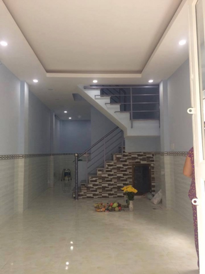 Bán gấp nhà 36m2, Phường 13, Quận 10, chỉ 3.6 tỷ.