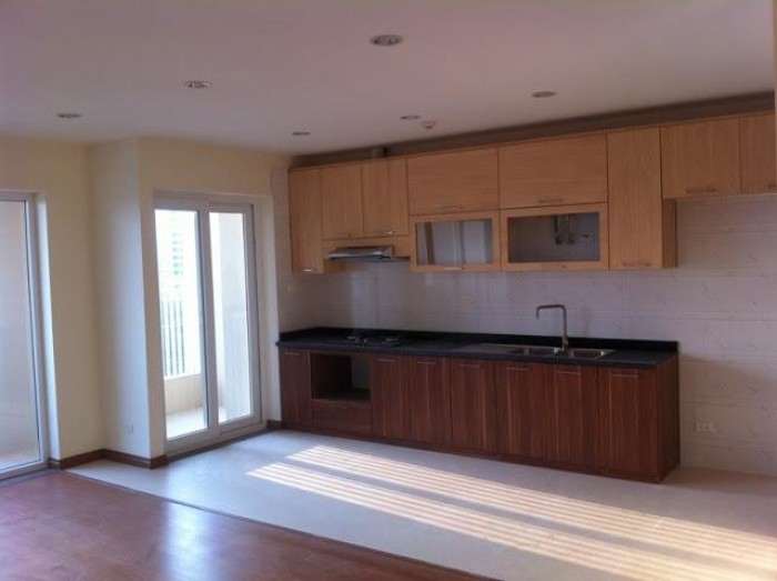 Cho thuê căn hộ chung cư Vinaconex 1, DT 146m, 3PN, nội thất cơ bản, giá 13 triệu