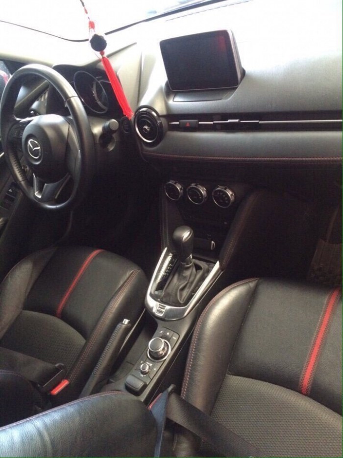 Bán Mazda 2 1.5AT sedan, đời 2016, màu đỏ, 532tr, xe đẹp, bao test