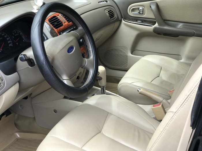 Bán FORD Laser bản Limited số tự động màu đen cực đẹp