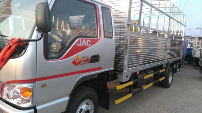 Jac HFC1383K-9.15 tấn, giá thành thấp, tiết kiệm nhiên liệu
