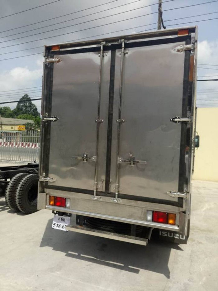 Isuzu 2.7 tấn giá rẻ, hỗ trợ trả góp 90% giá trị xe