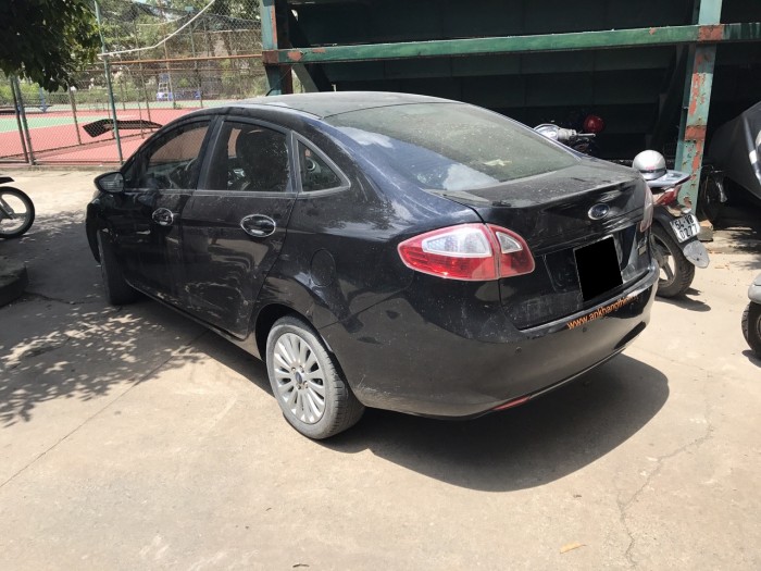 Cần bán xe Ford Fiesta 2011 số tự động màu đen vip