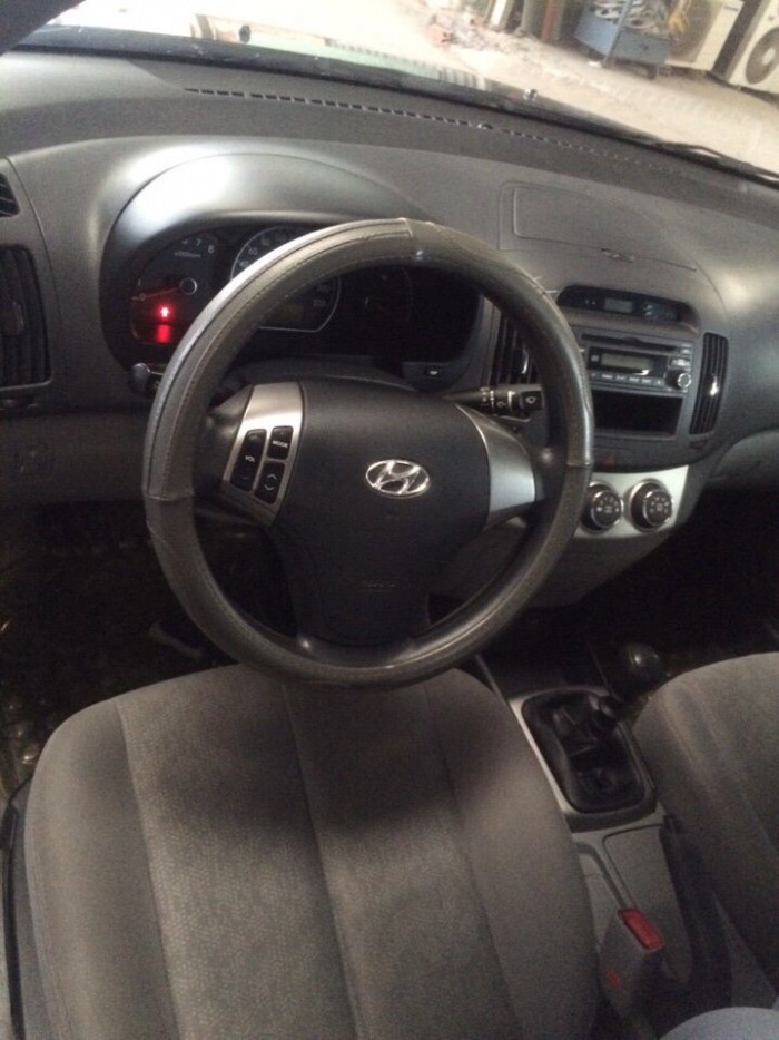Bán Hyundai Avante 1.6MT, số sàn, đời 2013, màu đen, 402tr bao test
