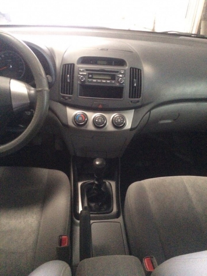 Bán Hyundai Avante 1.6MT, số sàn, đời 2013, màu đen, 402tr bao test