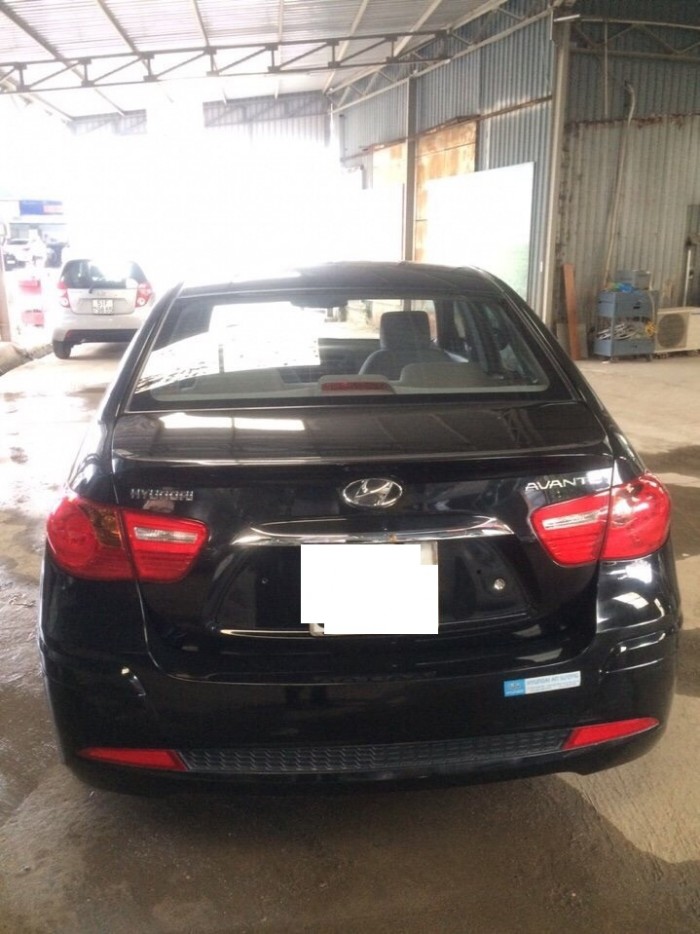 Bán Hyundai Avante 1.6MT, số sàn, đời 2013, màu đen, 402tr bao test