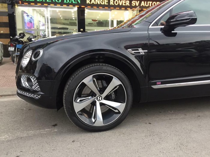 Bán xe Bentley Bentayga 2017