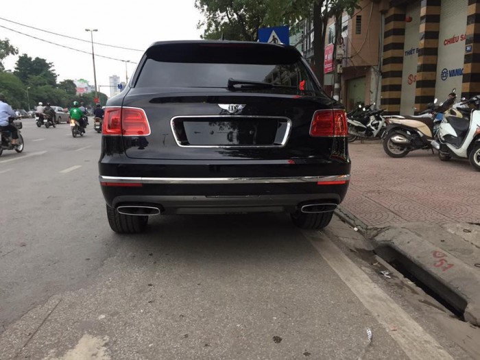 Bán xe Bentley Bentayga 2017