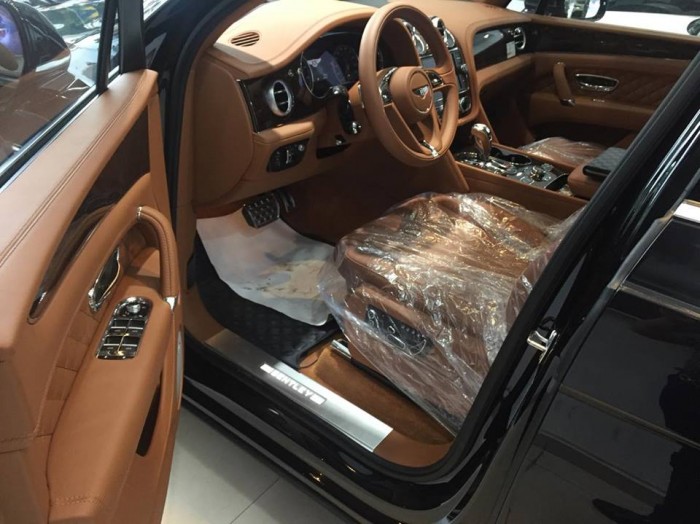 Bán xe Bentley Bentayga 2017