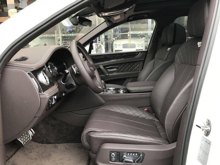 Bán xe Bentley Bentayga First Edition 2017