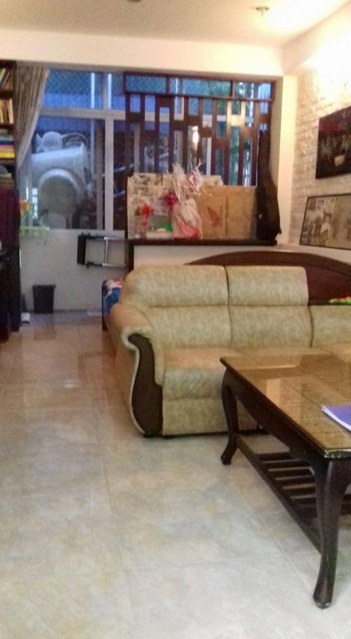 Bán gấp nhà khu vip 4 tầng 30m2 Đặng Văn Ngữ . Giá 3.5 tỷ