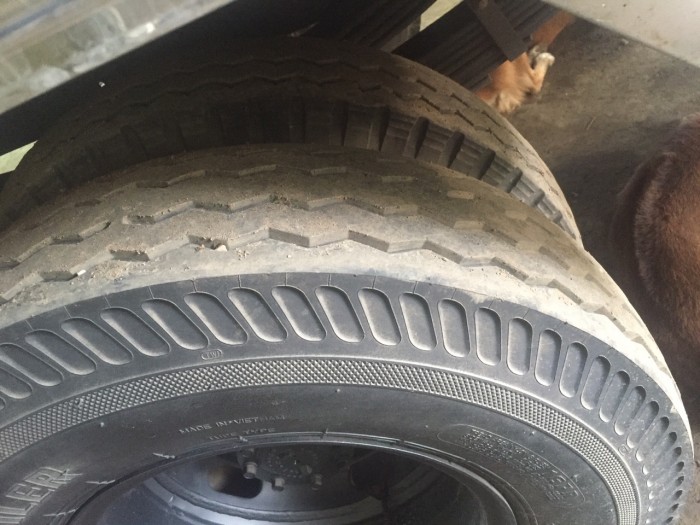 Hyundai hd65 thùng kín vào thành phố 1t85