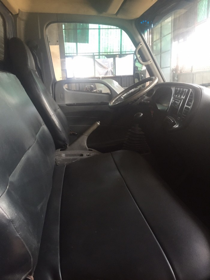 Hyundai hd65 thùng kín vào thành phố 1t85