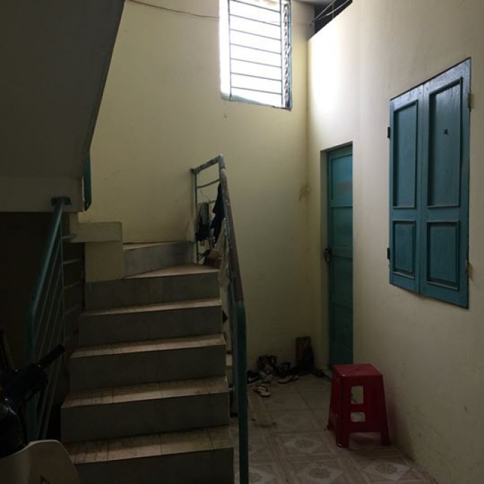 Bán nhà 2 tầng có thêm 8 phòng trọ Đg Nguyễn Hoàng gần trường ĐH,Big C