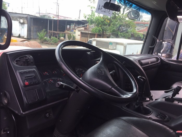 Đầu kéo Hyundai cũ HD700 2015