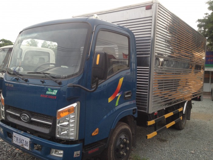 Xe tải Veam VT200 2 Tấn , xe mới 100%, thùng kín, có sẵn giao ngay cho khách cần gấp