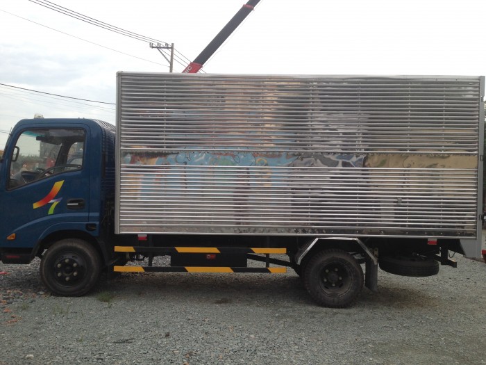 Xe tải Veam VT200 2 Tấn , xe mới 100%, thùng kín, có sẵn giao ngay cho khách cần gấp