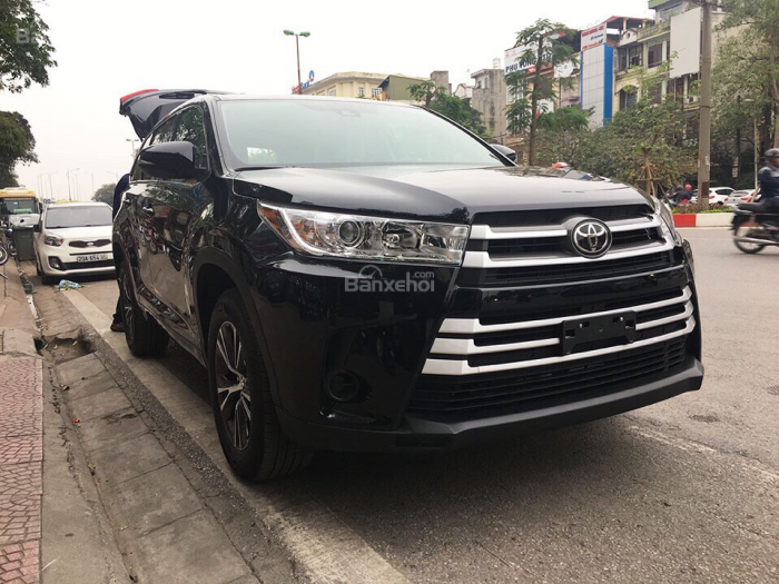 Bán xe Highlander LE 2017 xuất Mỹ