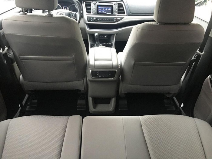 Bán xe Highlander LE 2017 xuất Mỹ