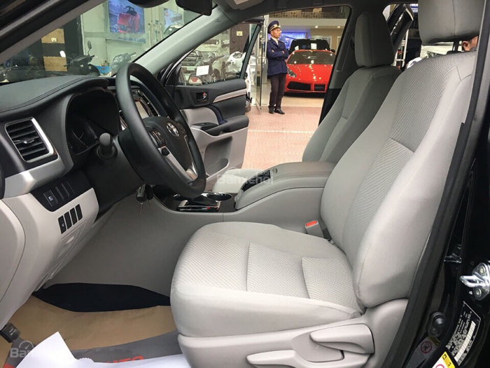 Bán xe Highlander LE 2017 xuất Mỹ