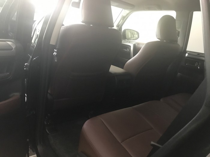 BÁN TOYOTA 4RUNNER dòng xe địa hình sản xuất tại Mỹ mới 100% giao xe ngay và giấy tờ