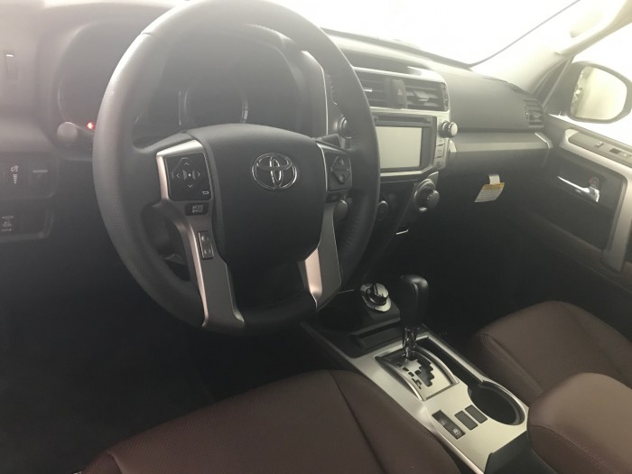 BÁN TOYOTA 4RUNNER dòng xe địa hình sản xuất tại Mỹ mới 100% giao xe ngay và giấy tờ