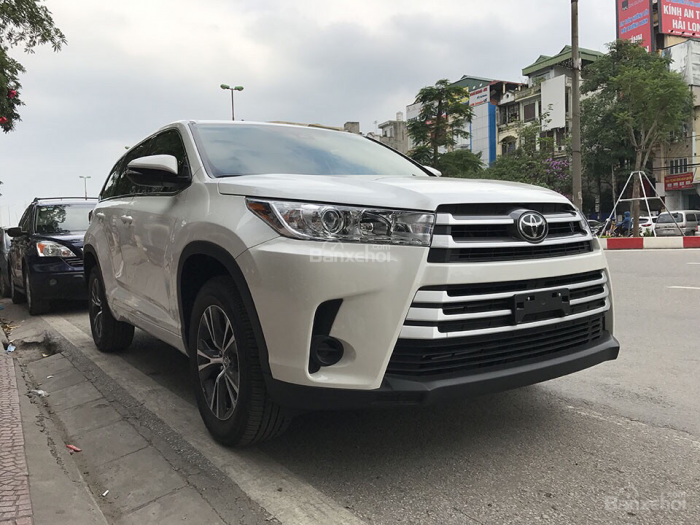 Bán xe Highlander LE 2017 màu trắng nhập Mỹ