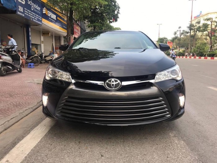 Bán xe Toyota Camry XLE mới 100% nhập khẩu nguyên chiếc