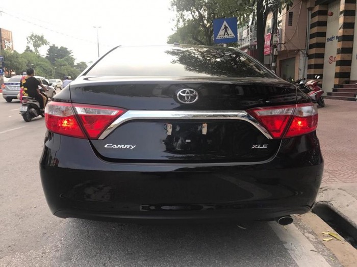 Bán xe Toyota Camry XLE mới 100% nhập khẩu nguyên chiếc