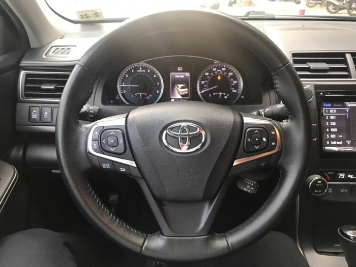 Bán xe Toyota Camry XLE mới 100% nhập khẩu nguyên chiếc