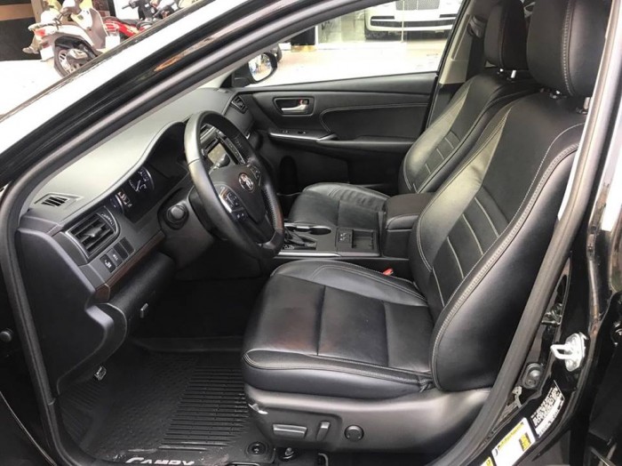 Bán xe Toyota Camry XLE mới 100% nhập khẩu nguyên chiếc
