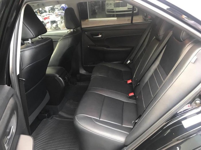 Bán xe Toyota Camry XLE mới 100% nhập khẩu nguyên chiếc