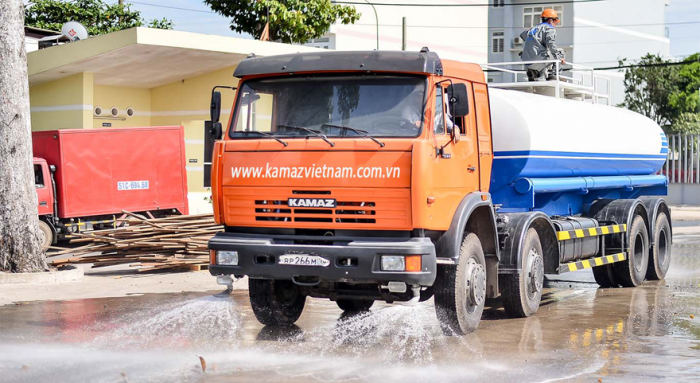 Xe Tưới Nước Và Chữa Cháy Kamaz 6540 (8X4)