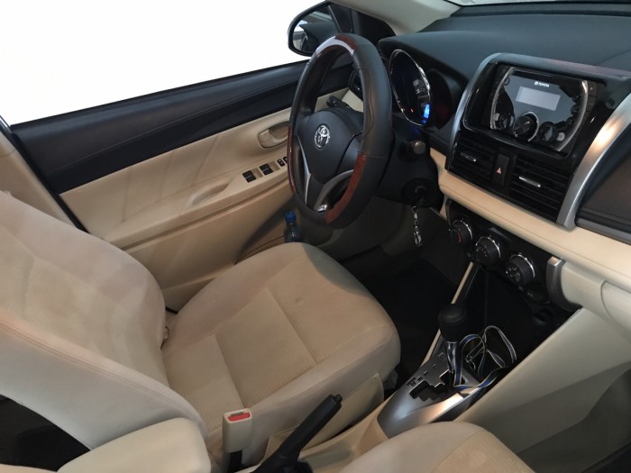 Cần bán xe Vios 2016 số tự động màu vàng cát trang bị full option