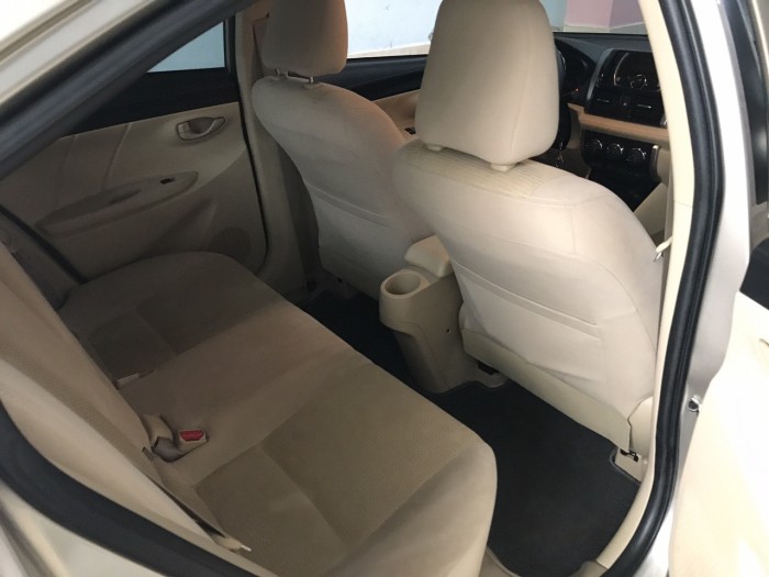 Cần bán xe Vios 2016 số tự động màu vàng cát trang bị full option