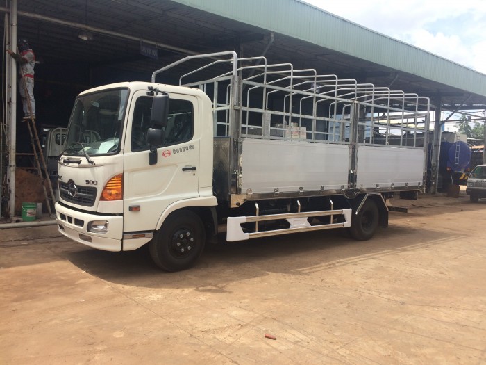 Xe tải Hino FC bửng nhôm (6,4 tấn, Mới 100%)
