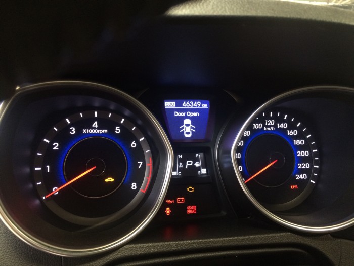Bán Hyundai Elantra 1.8AT, đời 2013, nhập khẩu Hàn Quốc, xe gia đình giữ gìn, 565tr, xe đẹp bao test