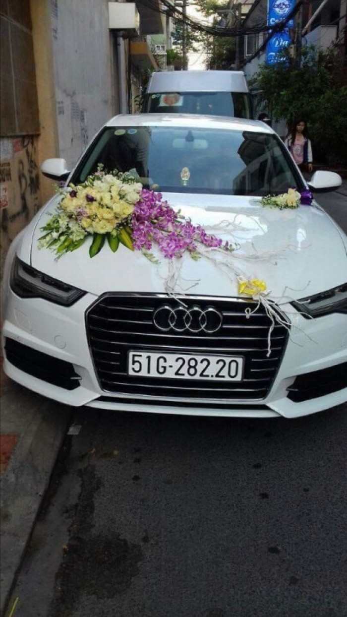Cho thuê xe hoa xe rước dâu cao cấp các dòng Camry BMW Mercedes Audi