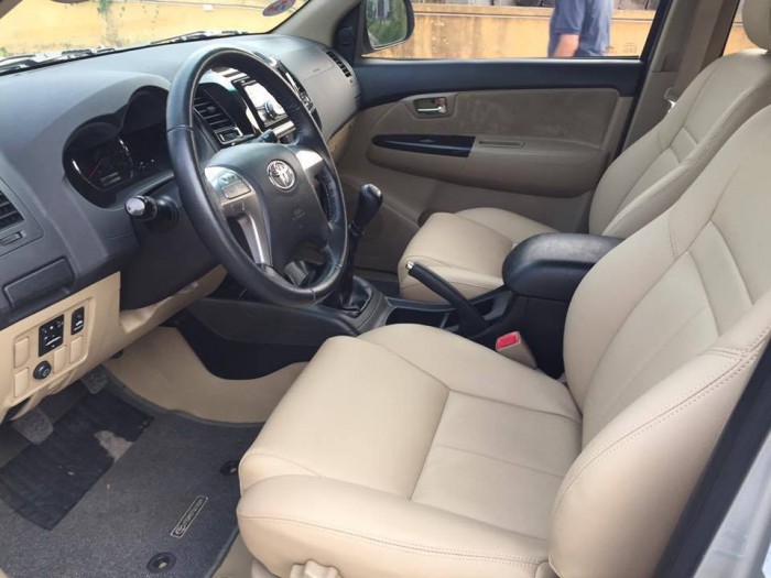 Toyota Fortuner 2.5G sx 2016 màu bạc