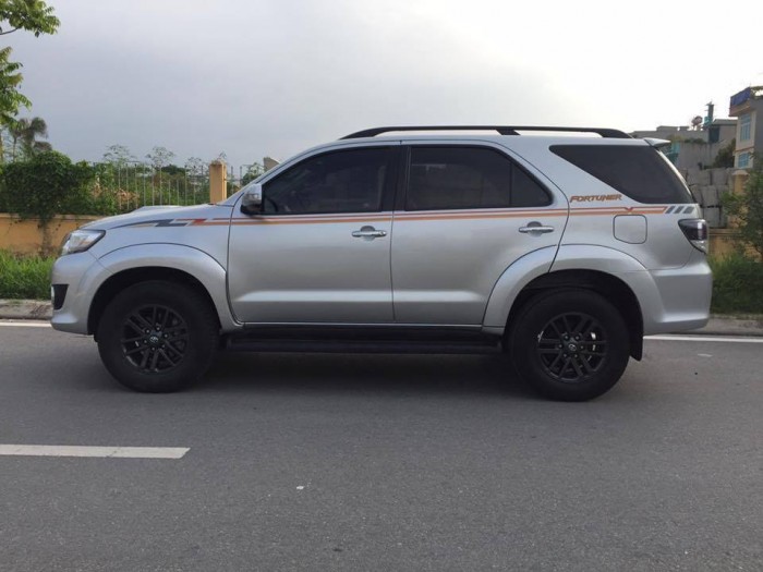 Toyota Fortuner 2.5G sx 2016 màu bạc