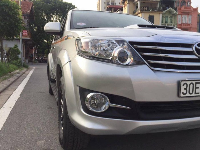 Toyota Fortuner 2.5G sx 2016 màu bạc